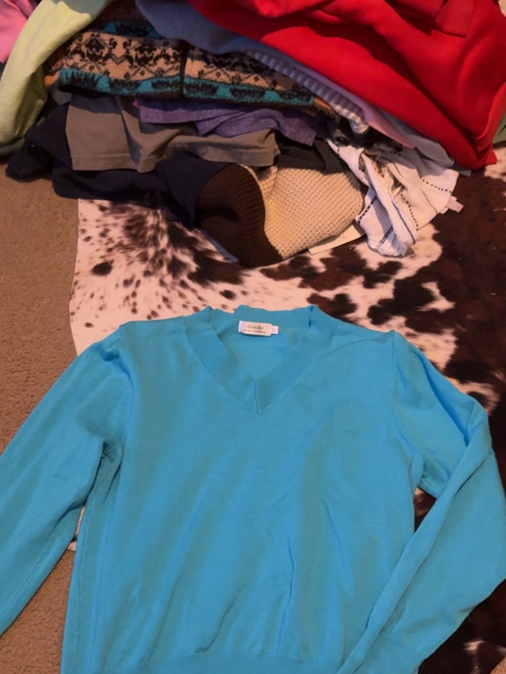 women's V-Neck Sweater in Bright Aqua